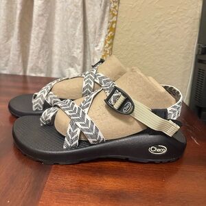 Chaco Women’s Size 9 Z2 Classic Sport Strappy Hiking Sandals Black White Gray